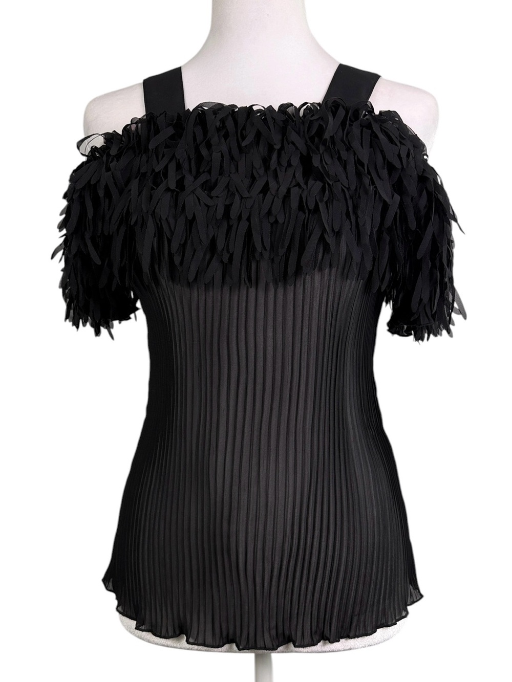 Kaelyn-Max Shredded Fringe Cold-Shoulder Top Black Off-Shoulder Pleated Size M
